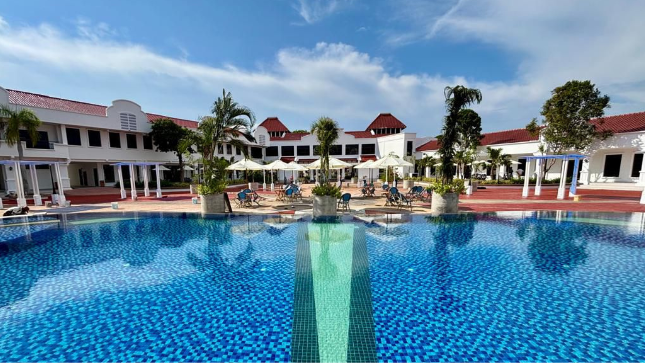 The Lisbon Melaka Poolside
