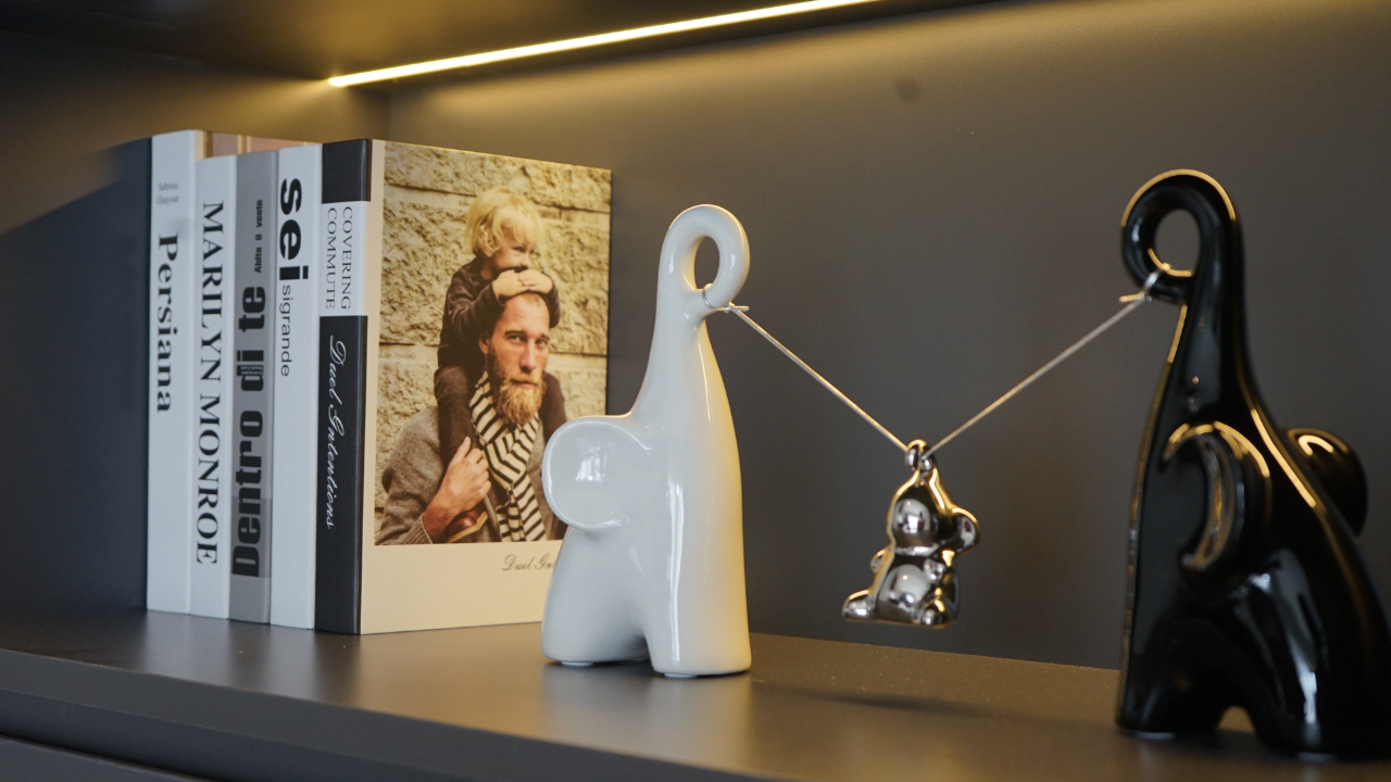 Isola KLCC Room Decor